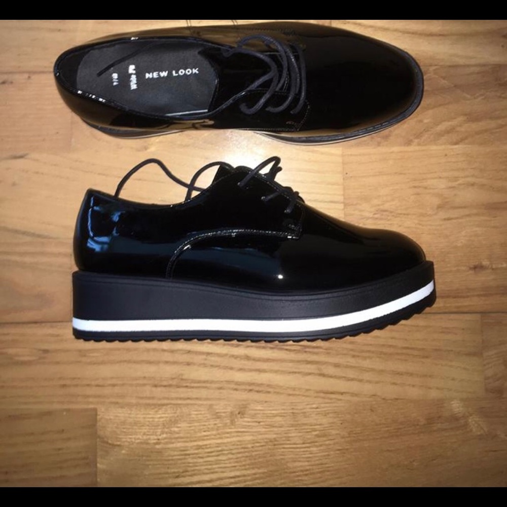 New Look Wide Fit Black Pantent Platform